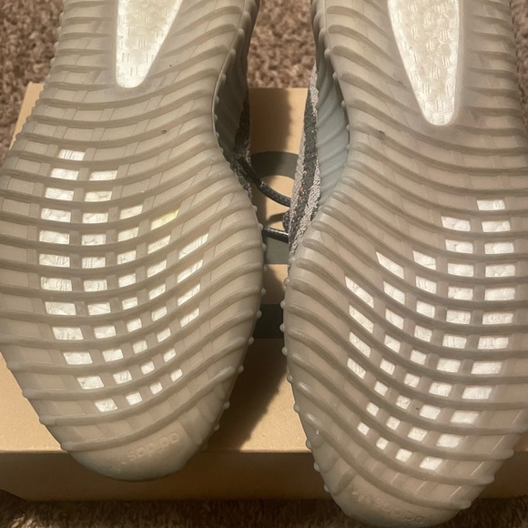 Yeezys Boost 350 - Picture 6 of 7